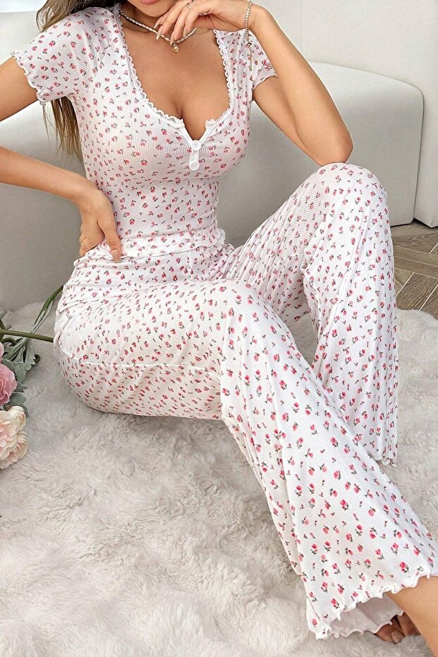 1_org_zoom-1144.jpg Floral Printed Cotton Short-Sleeved Pajama Set - Image 1
