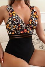 Women's Black Floral Patterned Tulle Detailed One Piece Swimsuit - Image 3