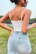 Retro Minimalist Patterned Crop Blouse - Image 5