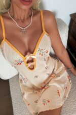 Romantic Ecru Mustard Floral Patterned Nightgown with Bow Detail - Image 5