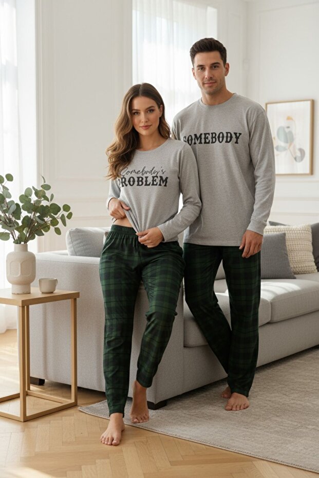 1_org_zoom-383.jpg Men's Green Plaid Printed Valentine's Day Couple Pajama Set - Image 1