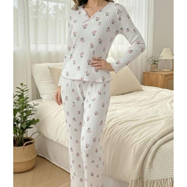 Ecru Minimal Tulip Patterned Bow Detailed V-Neck Pajama Set